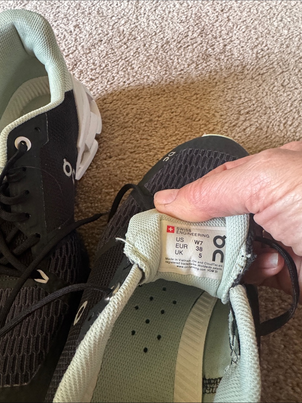 On Running Cloud Float Black Mint Running Shoes women’s - Picture 4 of 4